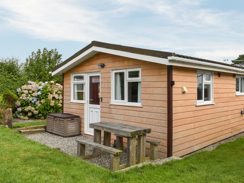 Exterior | K2 Cosy Lodge, Padstow