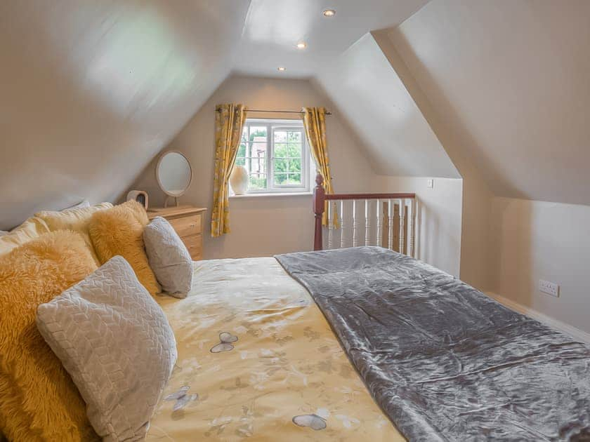 Double bedroom | Willow Cottage, Stillingfleet, near York