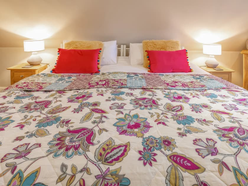 Double bedroom | Willow Cottage, Stillingfleet, near York