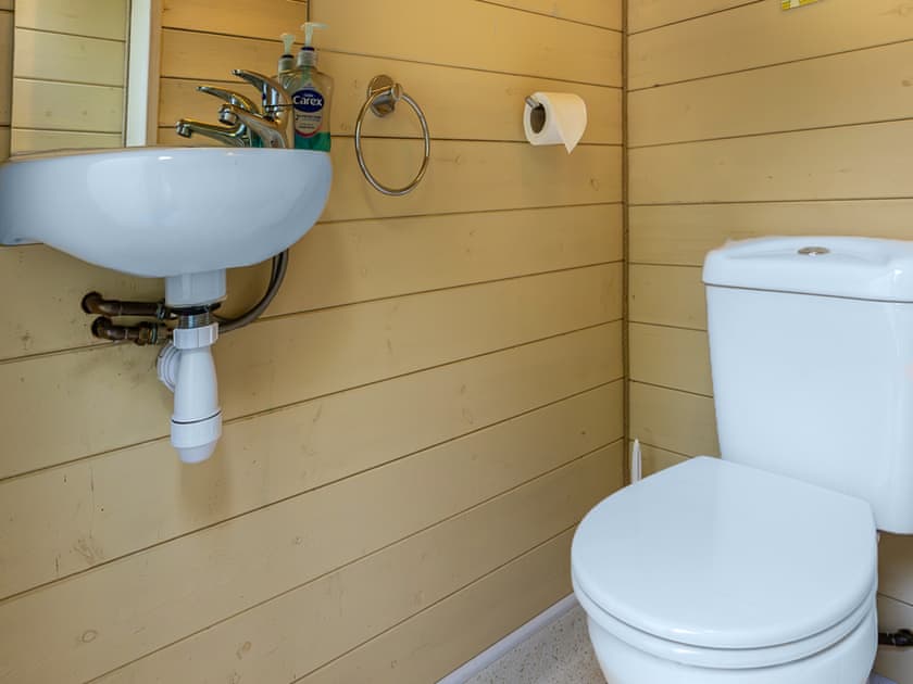 Bathroom | Oak Retreat - Glanusk Estate, Crickhowell