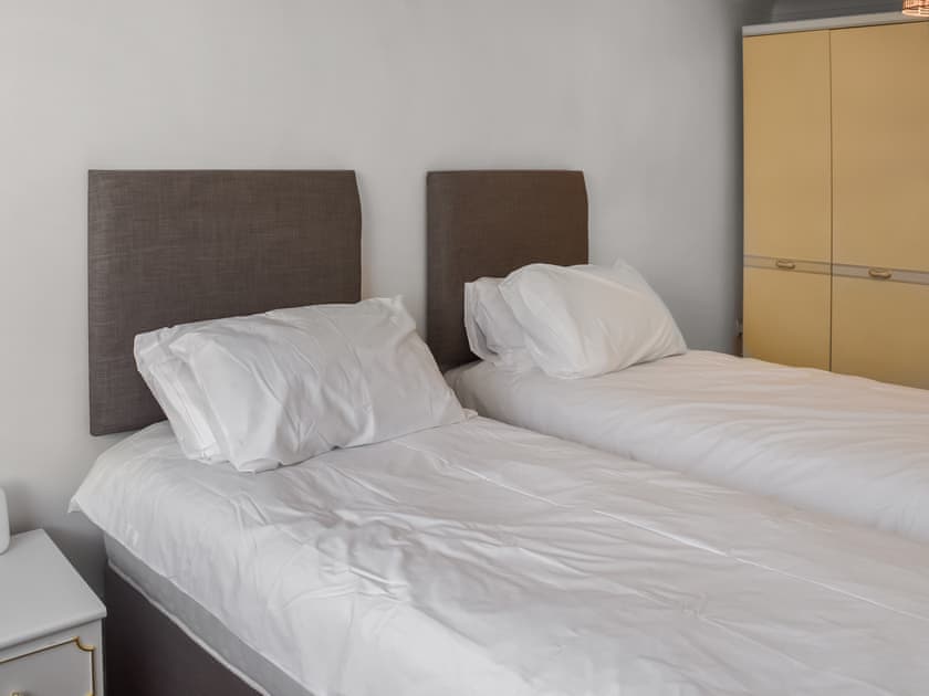 Twin bedroom | Seashells, Lowestoft