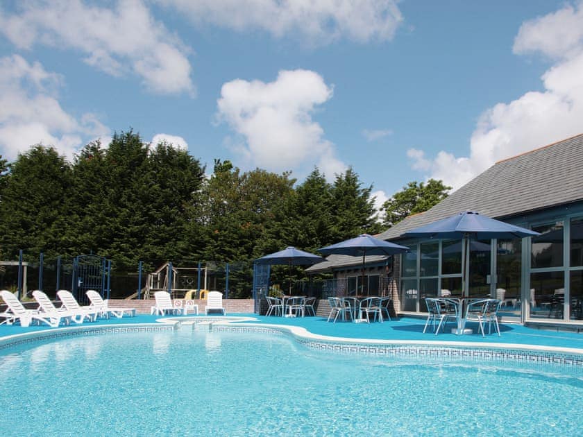 Swimming pool | The Valley - Villa Gallery - The Valley Cottages, Carnon Downs, near Truro