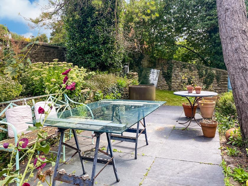 Sitting-out-area | The Garden House, Norton St Philip, near Bath
