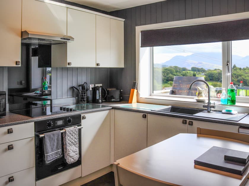 Kitchen | Bryn Mair, Penisarwaun, near Caernarfon