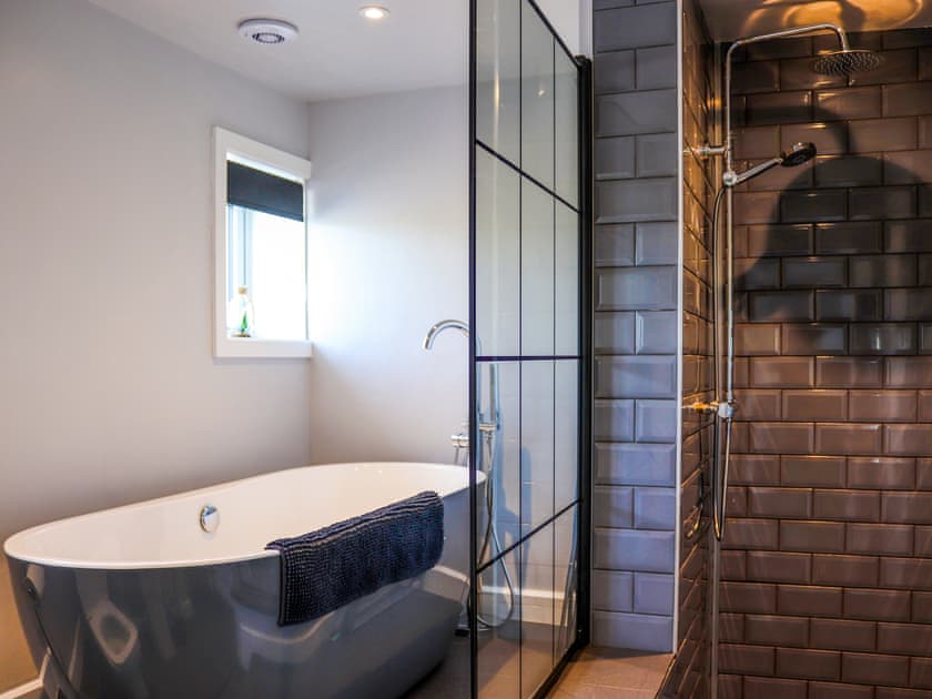 Bathroom | Bryn Mair, Penisarwaun, near Caernarfon