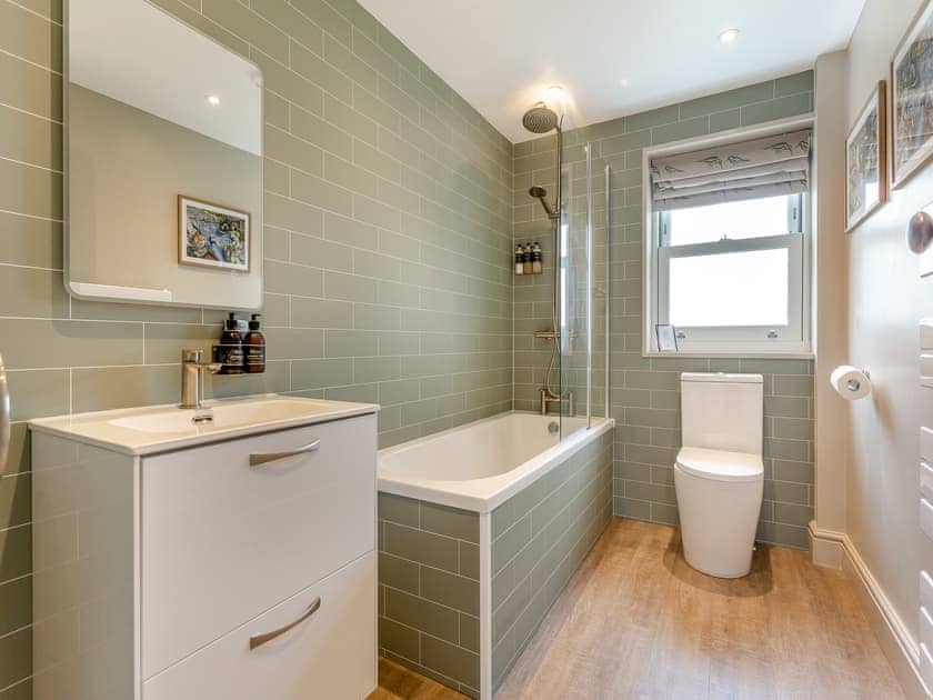 Bathroom | Achomraich, Kyle