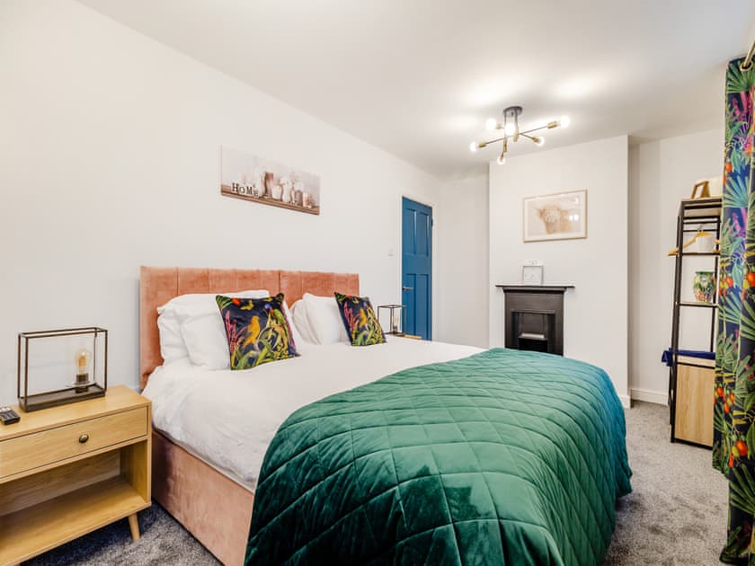 Double bedroom | The Pantiles, Chesterfield