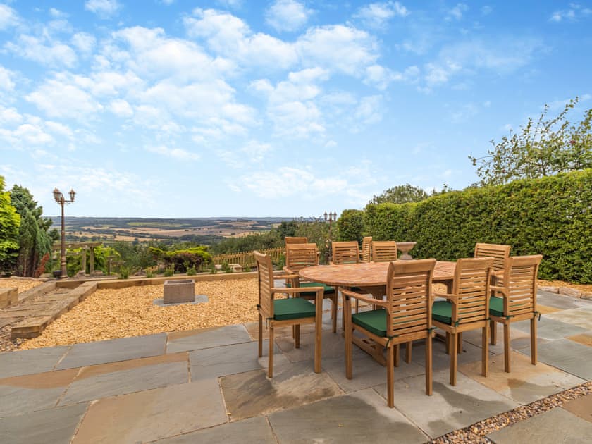 Outdoor eating area | The Pantiles, Chesterfield