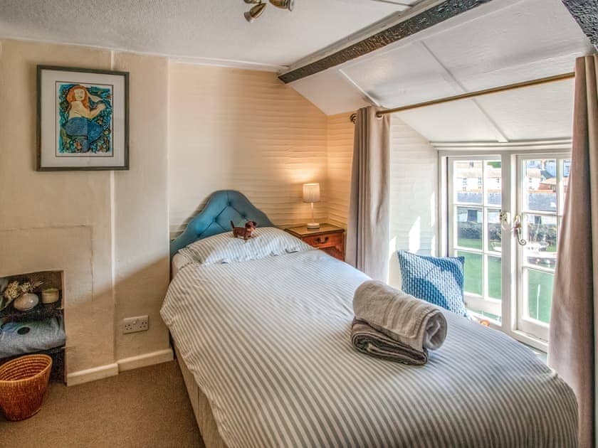 Single bedroom | Charlie Wilcox Cottage, Polperro