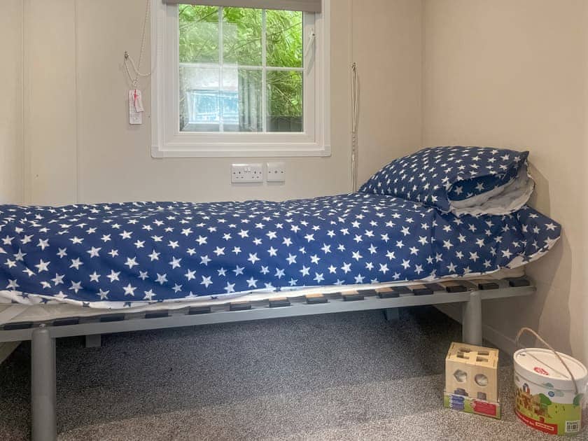 Single bedroom | Meadows Farm Lodge - Meadows Farm, Gorseinon, near Swansea