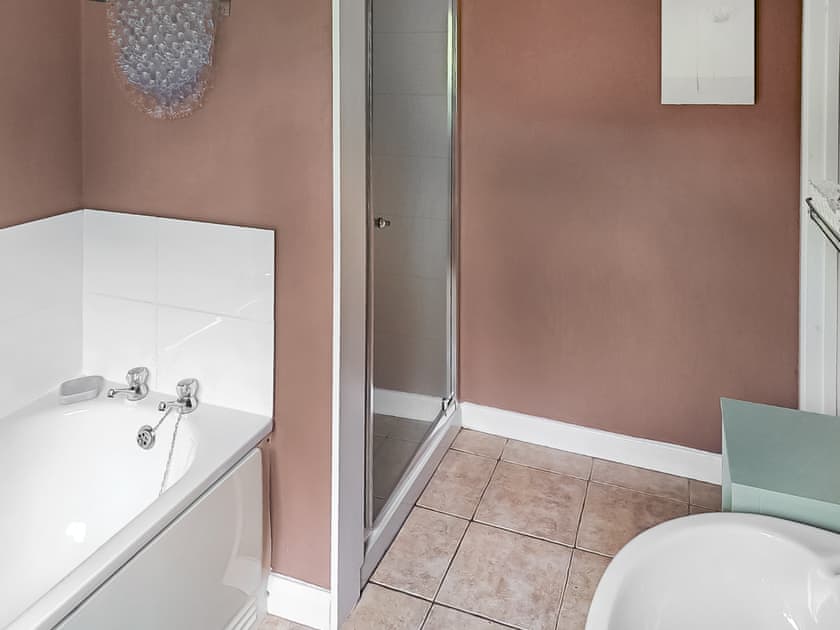 Bathroom | Woodside Lodge - Dartmoor Lodges, Doccombe, near Dunsford