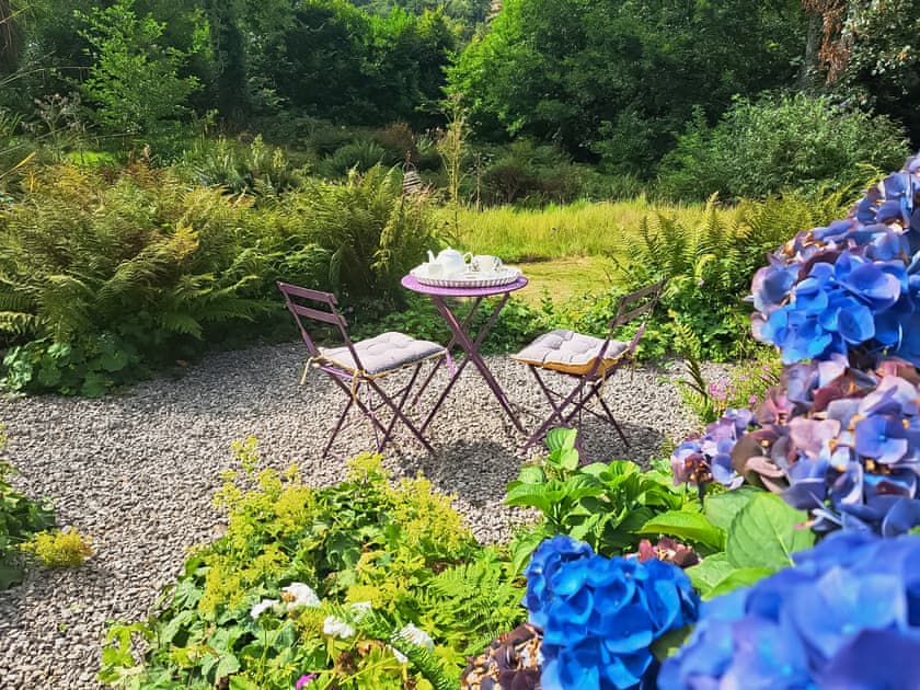 Garden | Woodside Lodge - Dartmoor Lodges, Doccombe, near Dunsford