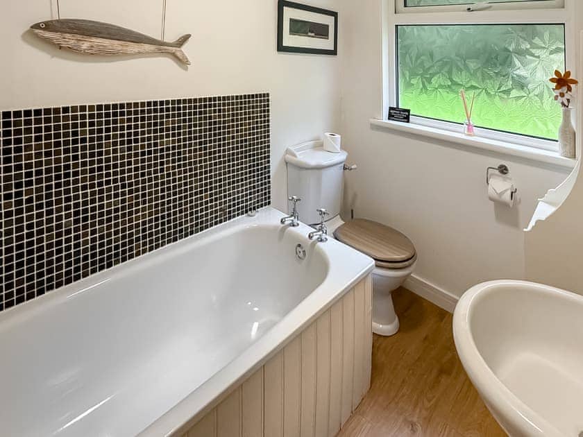 Bathroom | Tides Reach, Lamlash
