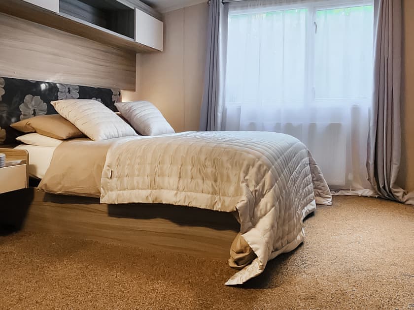 Double bedroom | Pigeon Coo Lodge, Hamstead
