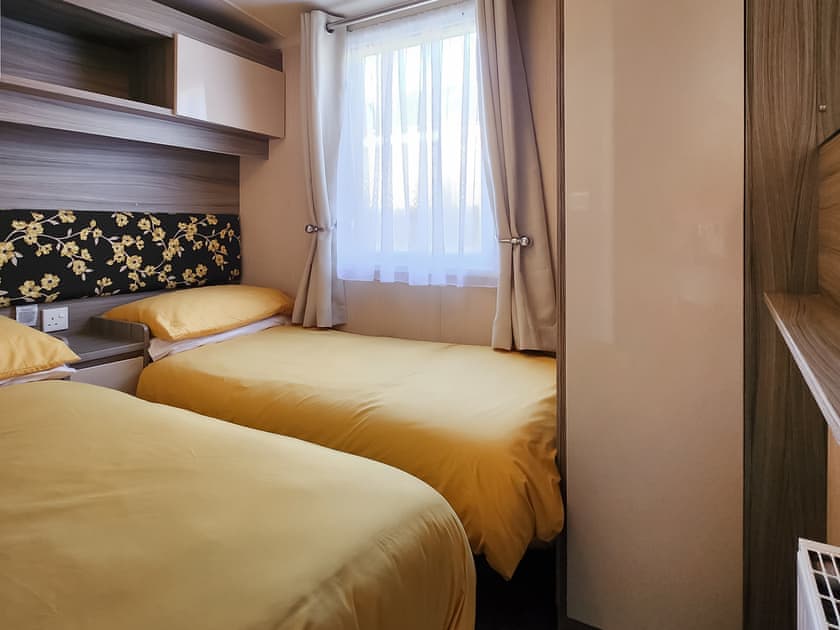 Twin bedroom | Pigeon Coo Lodge, Hamstead