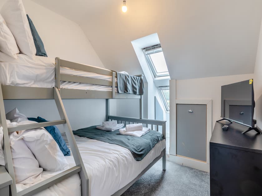 Bunk bedroom | The Barn, Ashbourne
