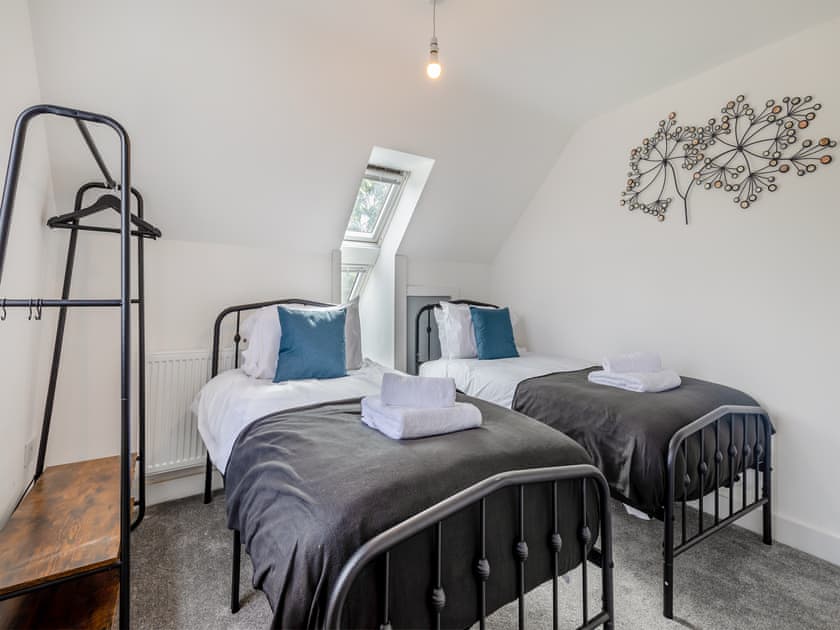 Twin bedroom | The Barn, Ashbourne
