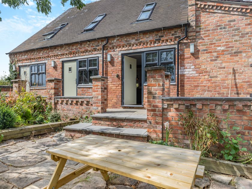 Sitting-out-area | The Barn, Ashbourne