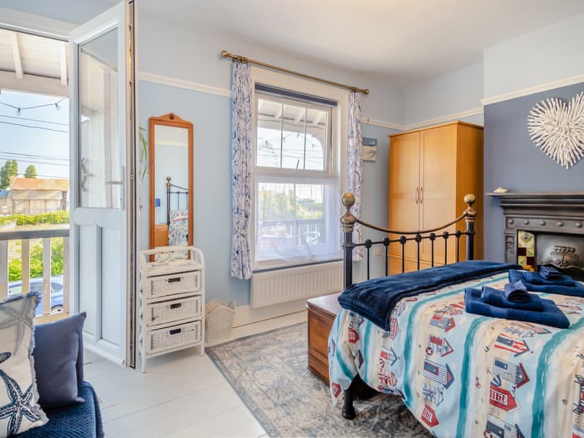 Double bedroom | Beachcombers Retreat, Felixstowe