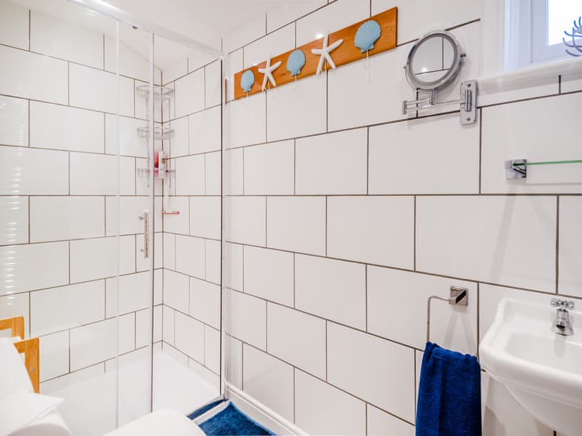 Ground floor shower room  | Beachcombers Retreat, Felixstowe