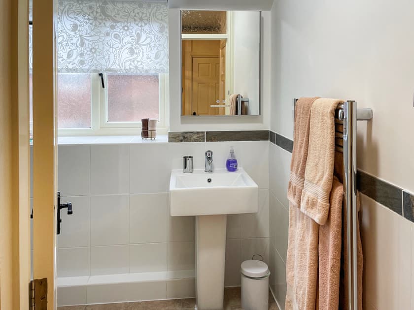 Bathroom | Lavender Cottage, Shrewsbury