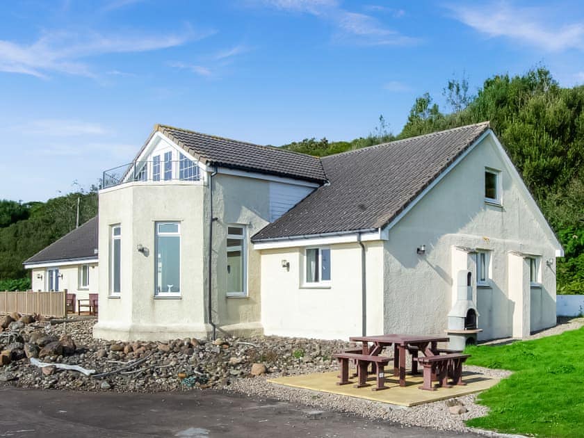 Exterior | Lobster Ponds, Helmsdale