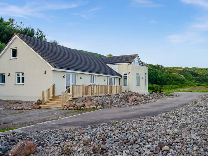 Exterior | Lobster Ponds, Helmsdale