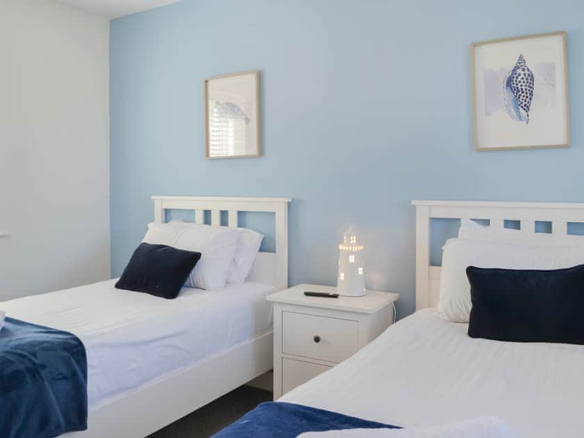 Twin bedroom | Captain’s Retreat, Filey