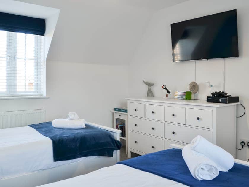 Twin bedroom | Captain’s Retreat, Filey