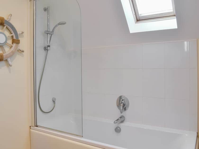 Bathroom | Captain’s Retreat, Filey