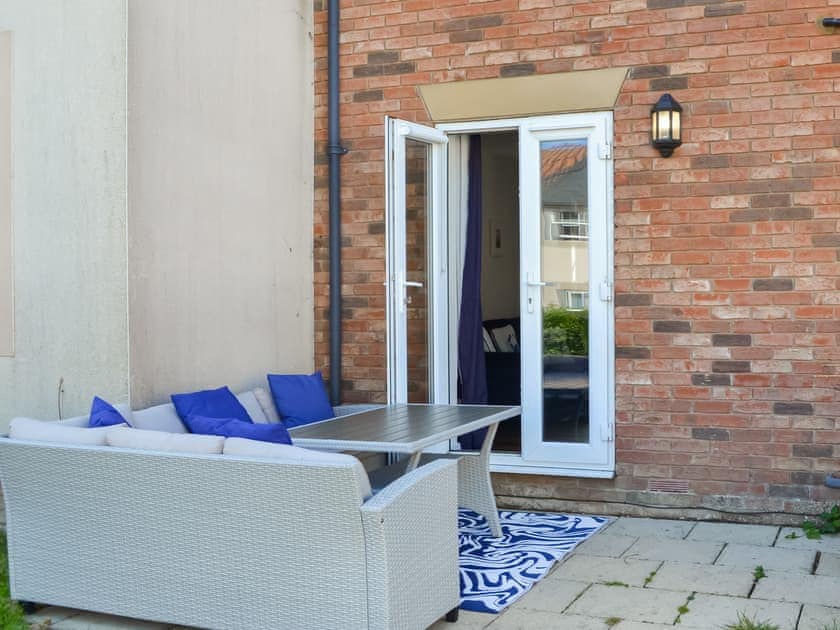 Sitting-out-area | Captain’s Retreat, Filey