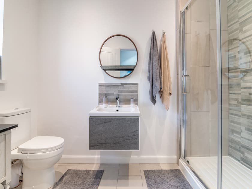 Bathroom | High Street Cottage, Treorchy
