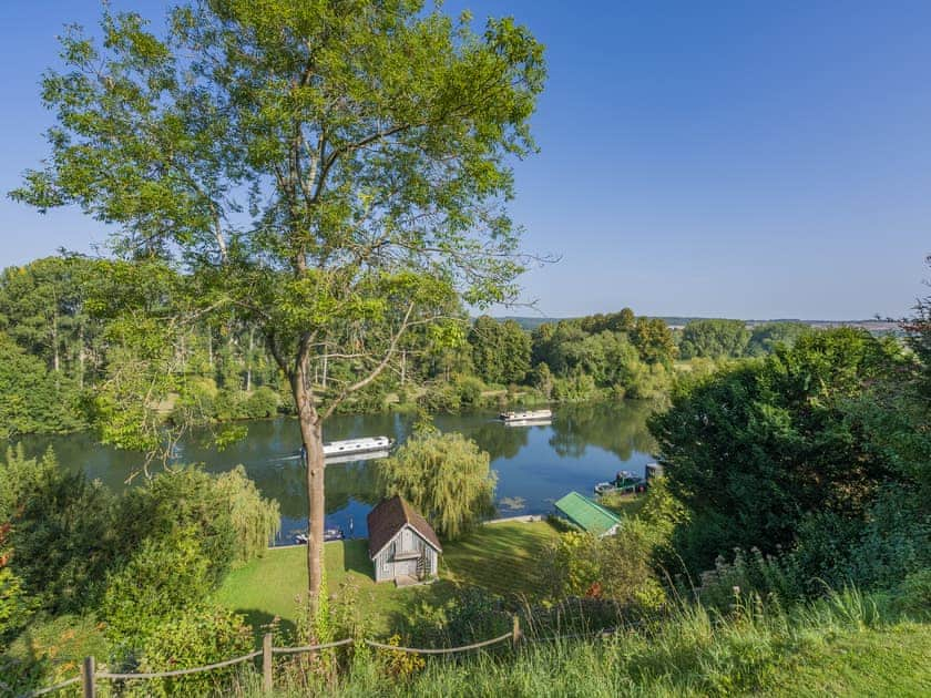 View | River View, Marlow