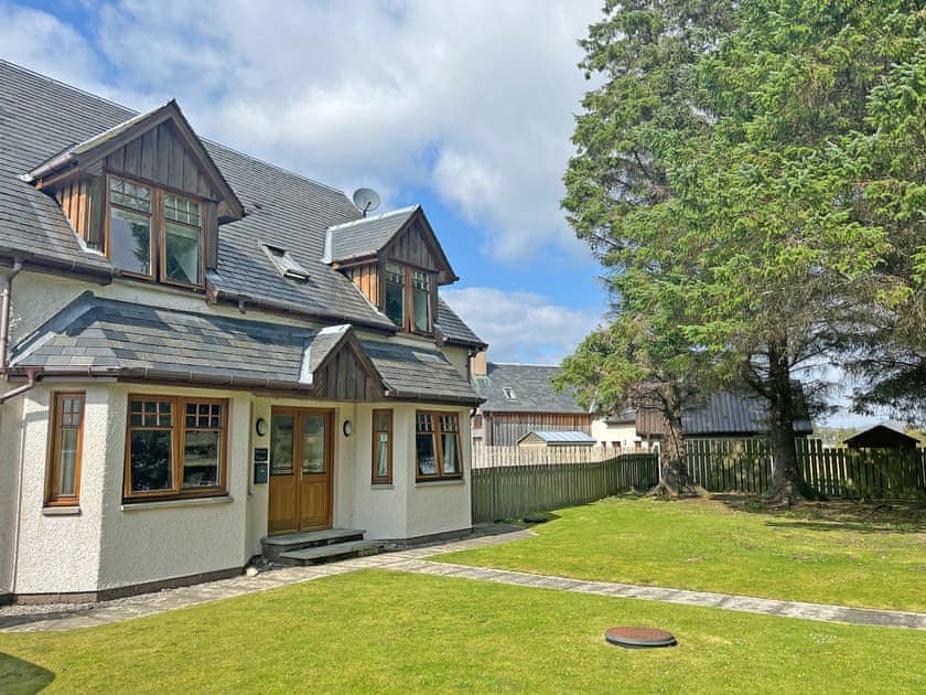 Exterior | River View, Dalwhinnie