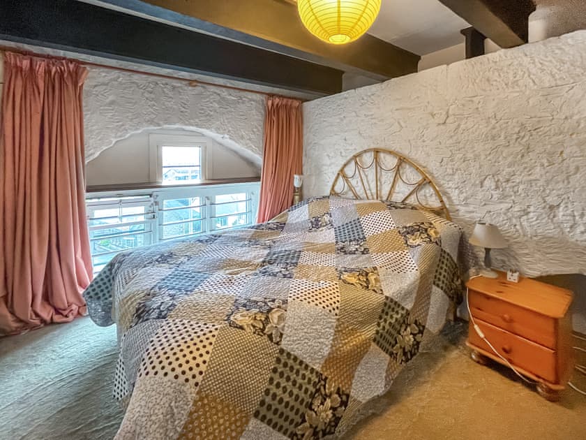Double bedroom | Victoria, Montrose