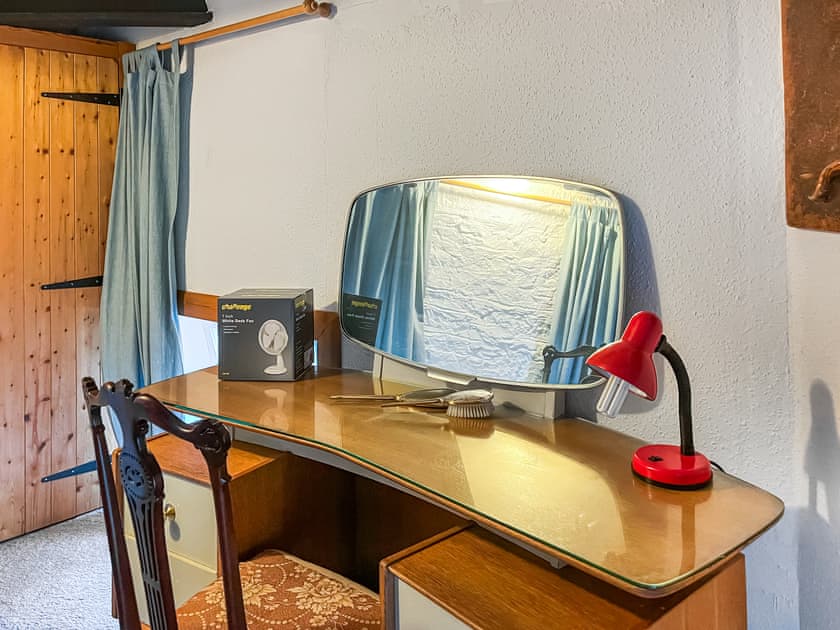 Double bedroom | Victoria, Montrose