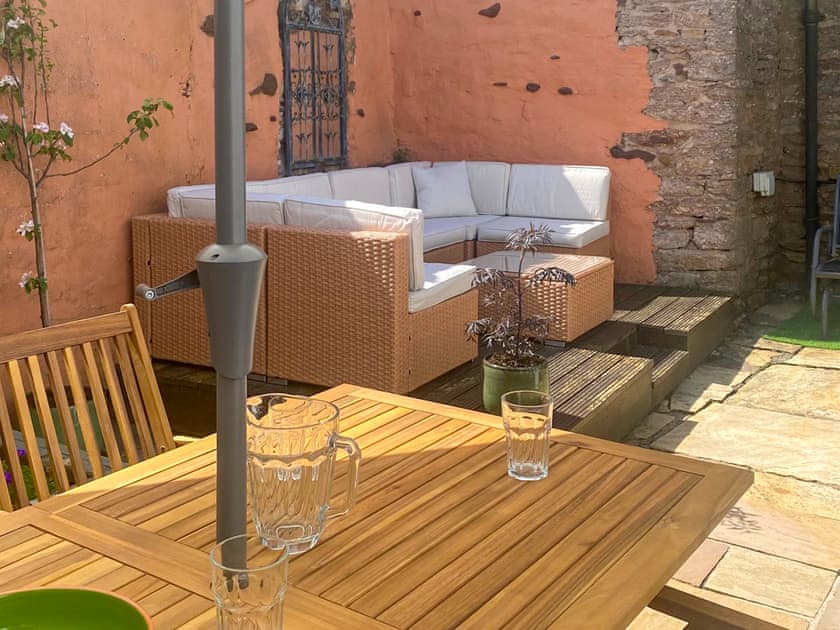 Sitting-out-area | Summerville Cottage, Kirkby Stephen