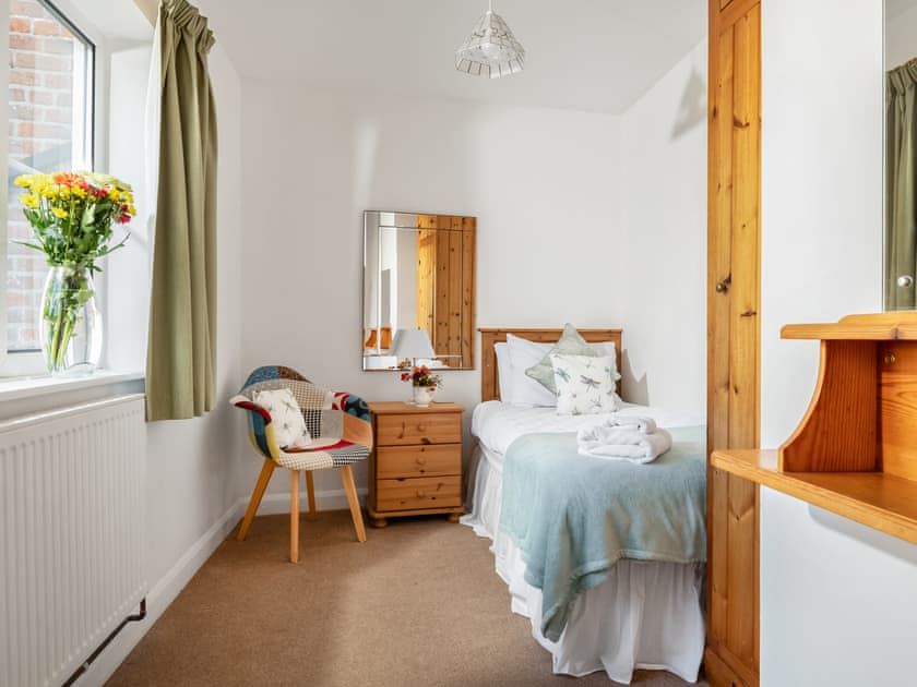 Single bedroom | Kibbletree - Grange Farm Cottages, Sewerby, near Bridlington