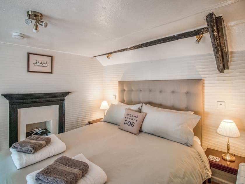 Double bedroom | Charlie Wilcox Cottage, Polperro