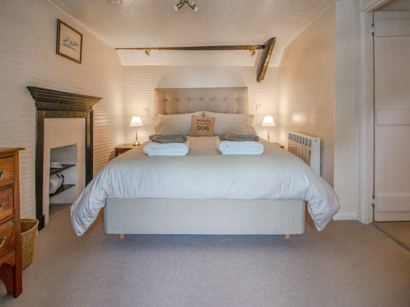 Double bedroom | Charlie Wilcox Cottage, Polperro
