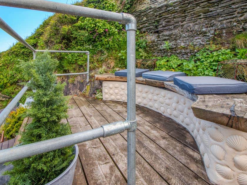 Sitting-out-area | Charlie Wilcox Cottage, Polperro