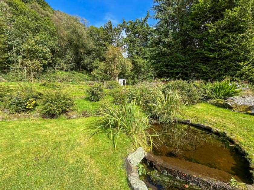 Garden | Aberfoyle Apartment 1 - Hazel - Loch Apartments, Aberfoyle
