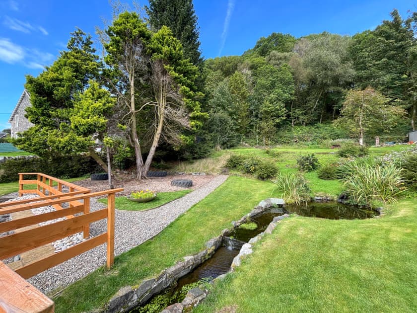 Garden | Aberfoyle Apartment 3 - Holly - Loch Apartments, Aberfoyle