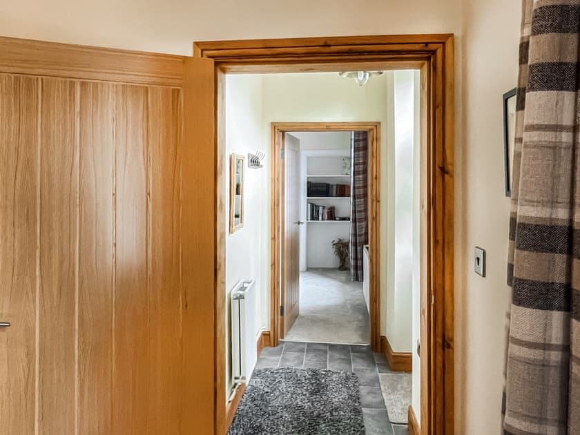 Hallway | Inveravon Cottage, Polmont, Linlithgow