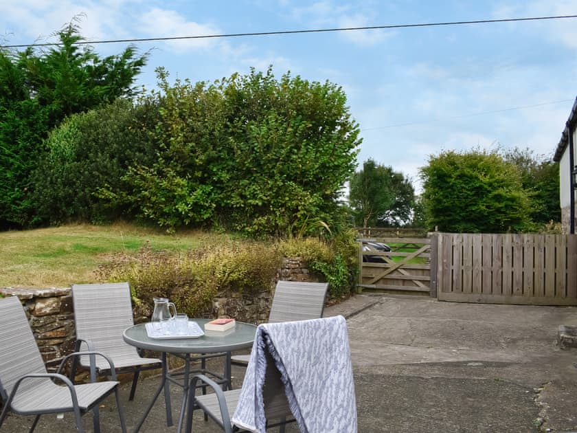 Sitting room | Horseshoe Cottage - Bennacott Farm Cottages, Launceston
