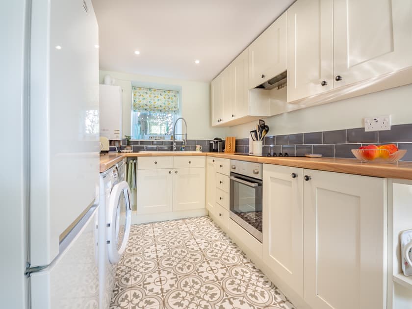 Kitchen/diner | Tyn Giat Cottage, Amlwch and North Anglesey Heritage Coast