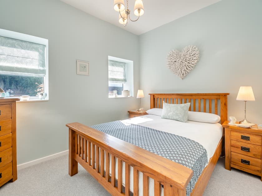 Double bedroom | Tyn Giat Cottage, Amlwch and North Anglesey Heritage Coast