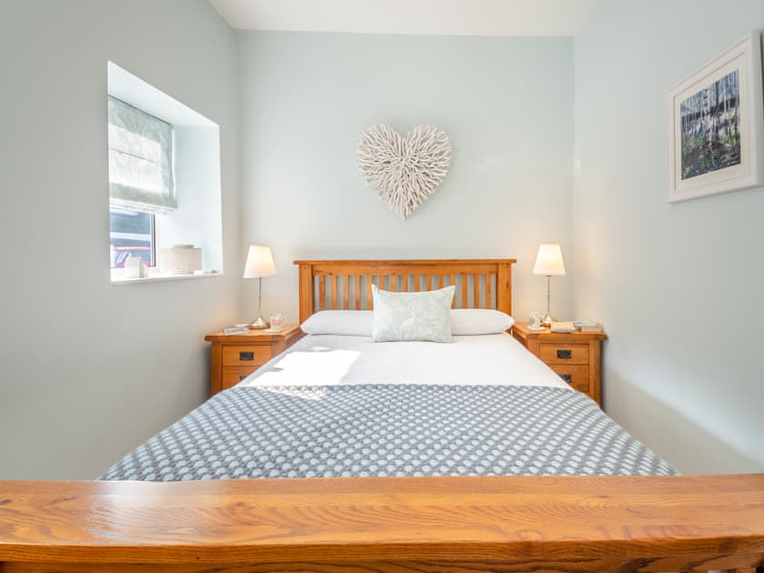 Double bedroom | Tyn Giat Cottage, Amlwch and North Anglesey Heritage Coast