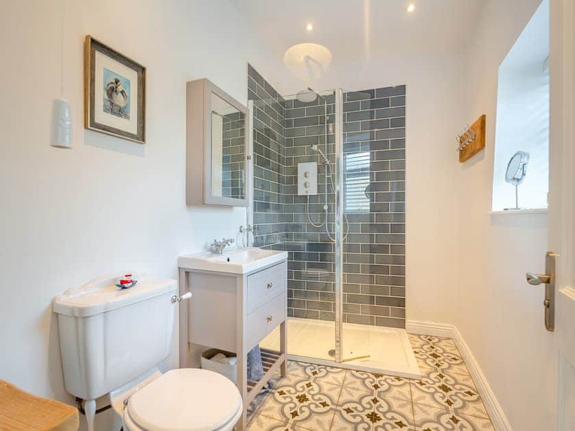 Shower room | Tyn Giat Cottage, Amlwch and North Anglesey Heritage Coast