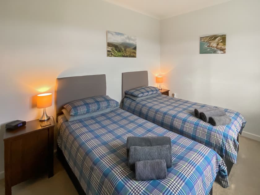 Cosy and welcoming twin bedroom | Ty Howton, Craig-Cefn-Parc, near Clydach
